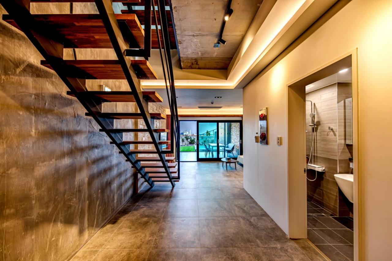 Ocean Brick Poolvilla *
